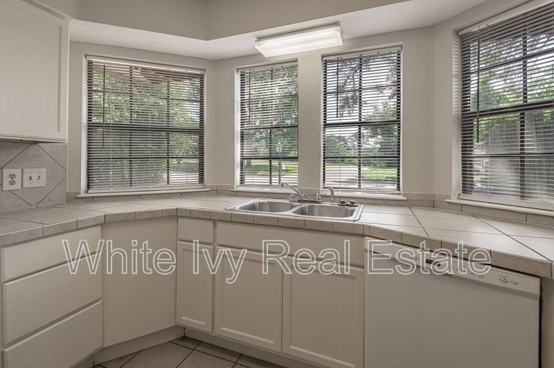 610 Normal Park Dr #A - Photo 6 of 24