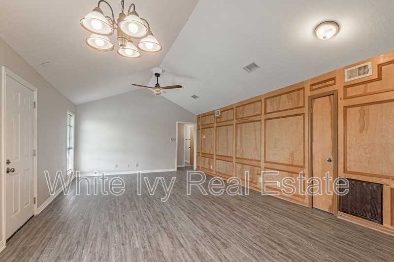 610 Normal Park Dr #A - Photo 7 of 24