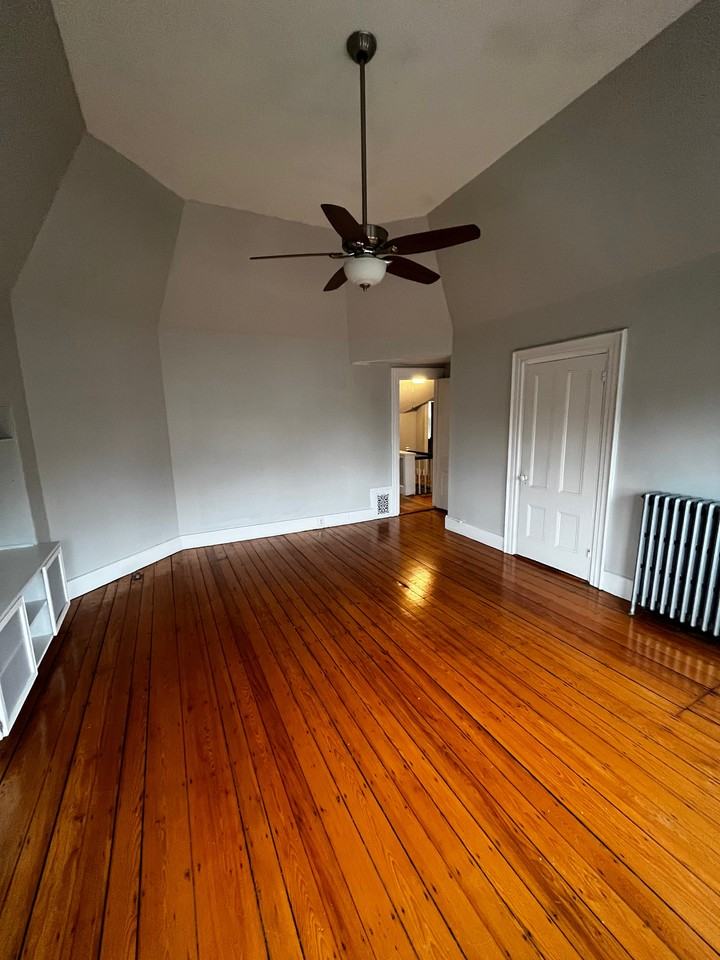 384 Newtonville Ave #4 - Photo 5 of 19