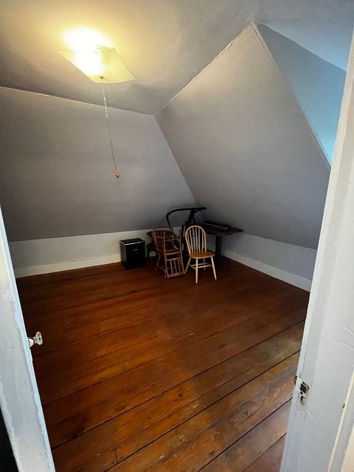 384 Newtonville Ave #4 - Photo 7 of 19