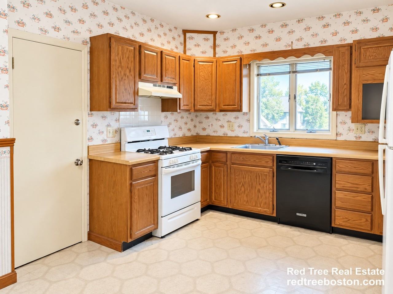 62 Union St #2 - Photo 2 of 10