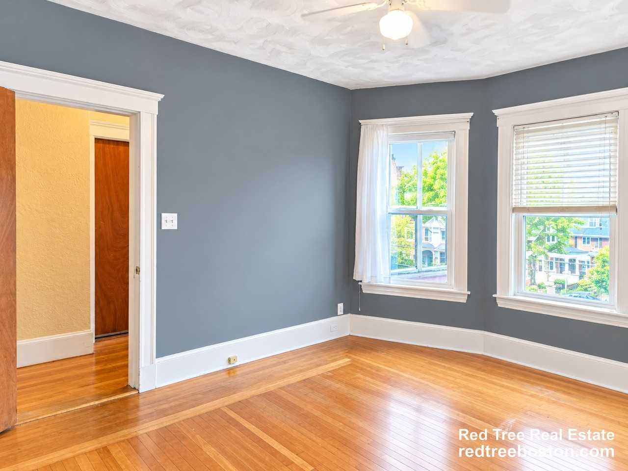 62 Union St #2 - Photo 4 of 10