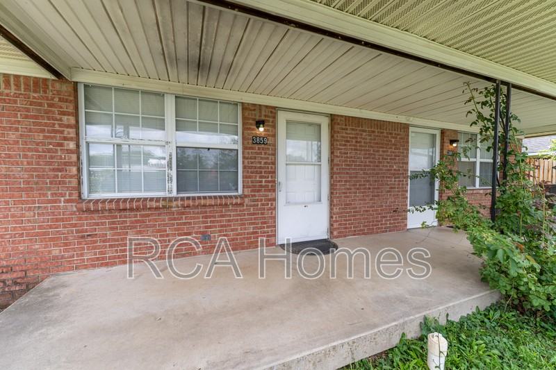 3859 S State Ave - Photo 2 of 11