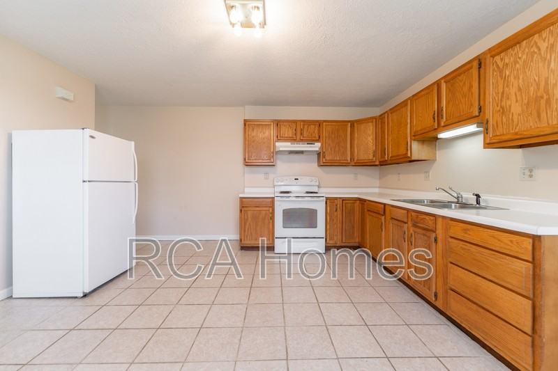 3859 S State Ave - Photo 4 of 11