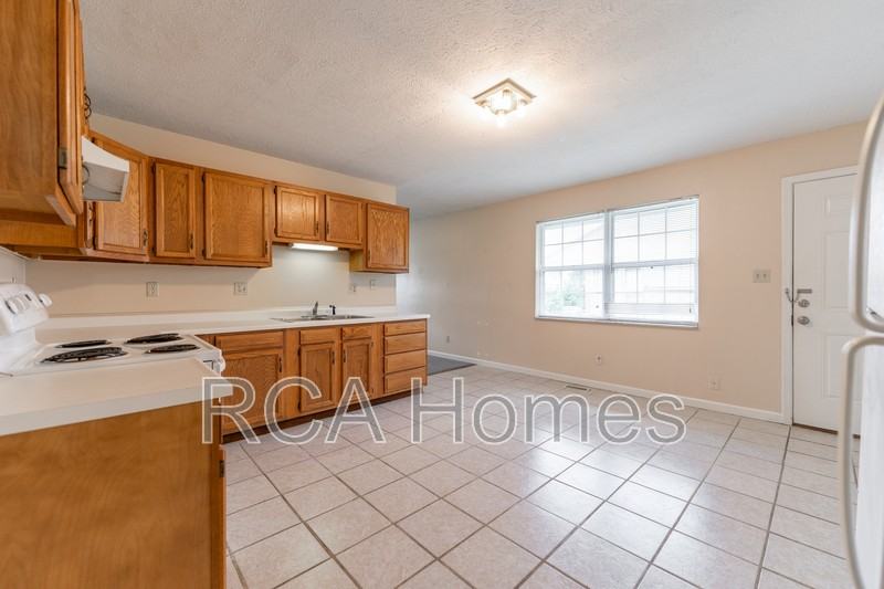 3859 S State Ave - Photo 5 of 11