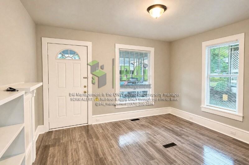 302 Kingston Ave Ne - Photo 2 of 9