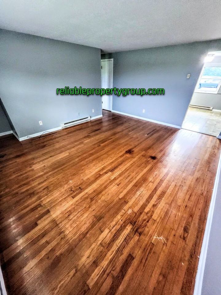 10737 Old Decatur Rd - Photo 5 of 10