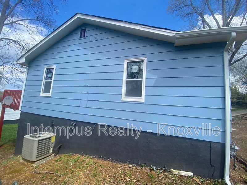 4611 Buffat Mill Rd - Photo 4 of 16