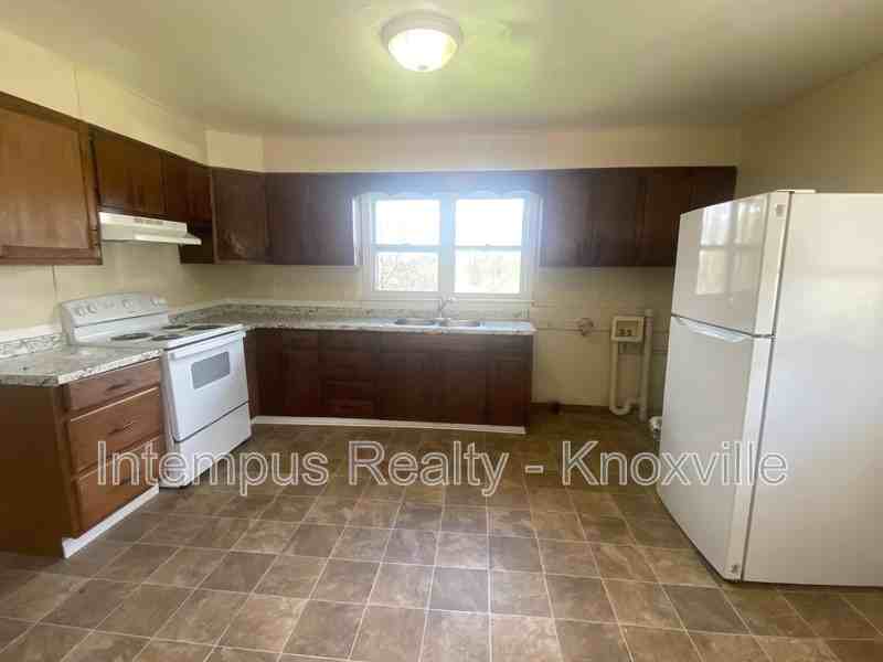 4611 Buffat Mill Rd - Photo 7 of 16