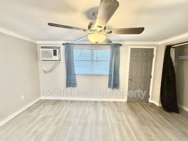 428 90th Ave N - Photo 4 of 25