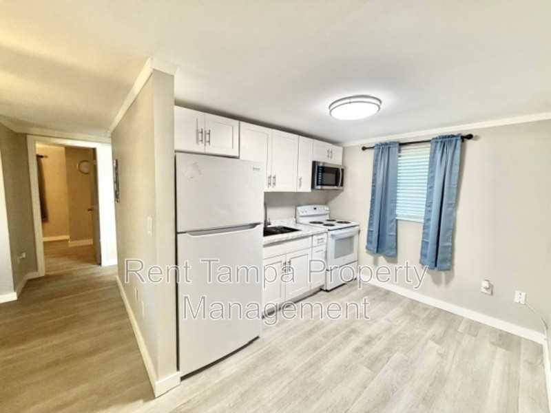 428 90th Ave N - Photo 7 of 25