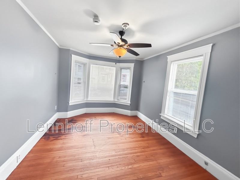 25 Portland St - Photo 2 of 6