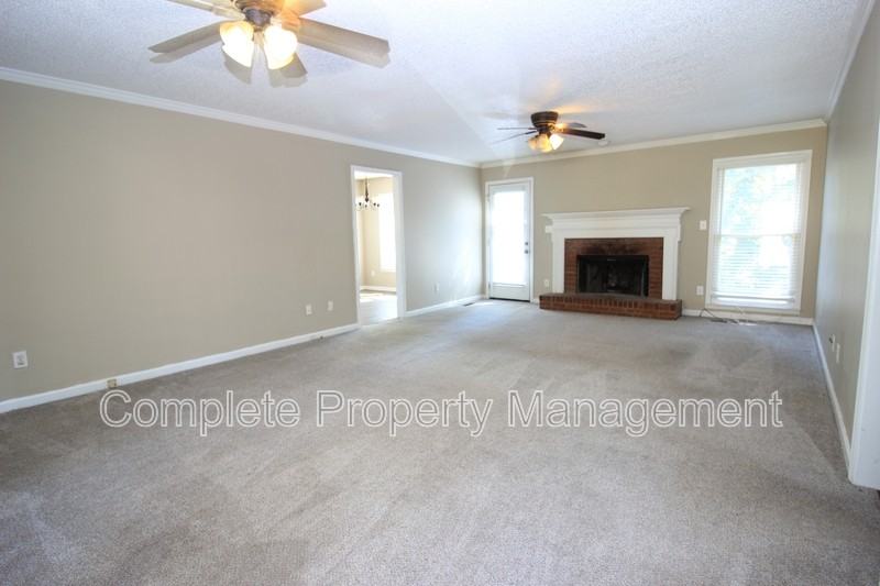 120 Southern Hills Cir - Photo 2 of 15