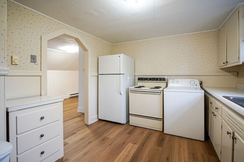 2385 Westfield St #2 - Photo 4 of 12