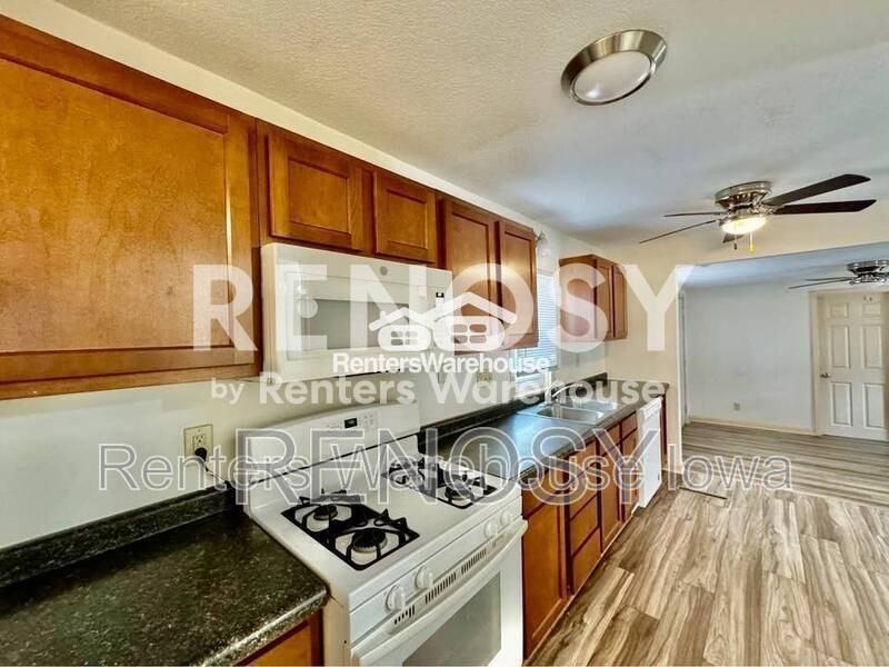 703 Prairie St - Photo 4 of 10