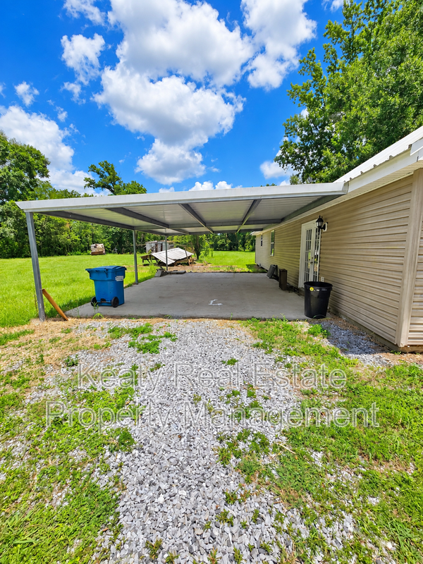 1437 Hebert Ln - Photo 2 of 11
