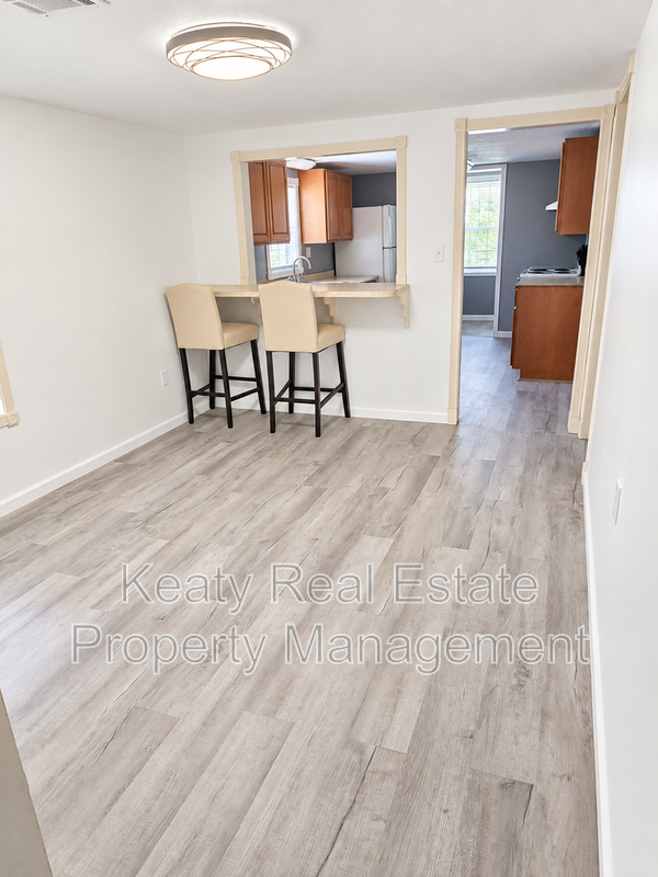 1437 Hebert Ln - Photo 3 of 11