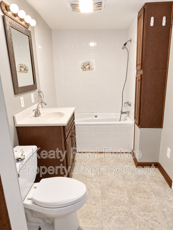 1437 Hebert Ln - Photo 5 of 11