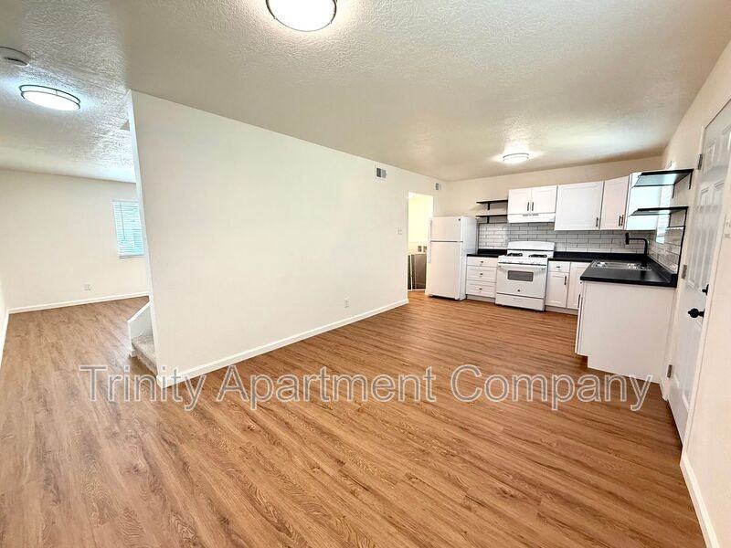 2100 High St Se - Photo 2 of 13