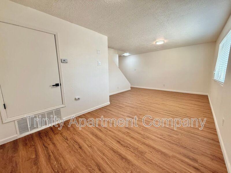 2100 High St Se - Photo 4 of 13