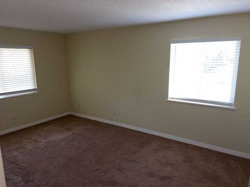 1002 E Rhodes Dr #38 - Photo 7 of 9