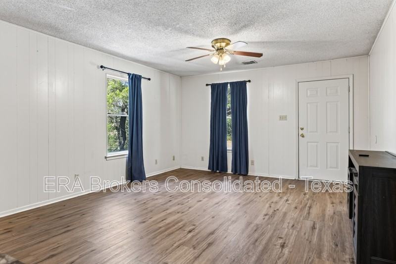 930 County Rd - Photo 5 of 22