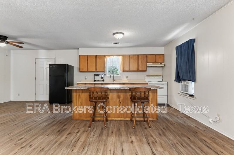 930 County Rd - Photo 7 of 22