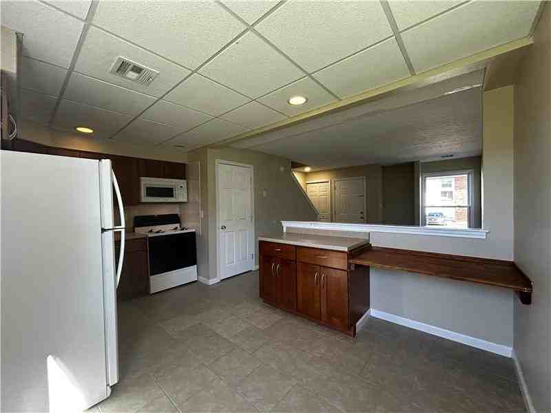 201 Burton Dr #45 - Photo 5 of 9