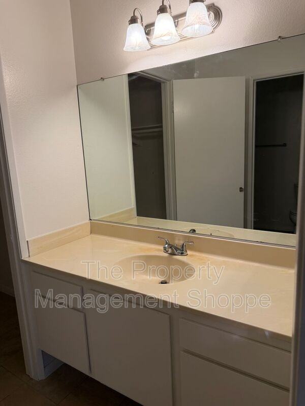 1205 Snipe Ave - Photo 7 of 12