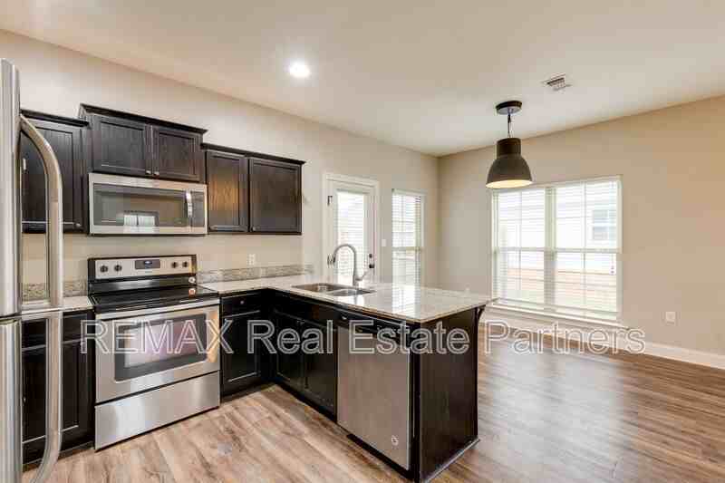 10 Wildflower Blvd #3196452864 - Photo 7 of 21