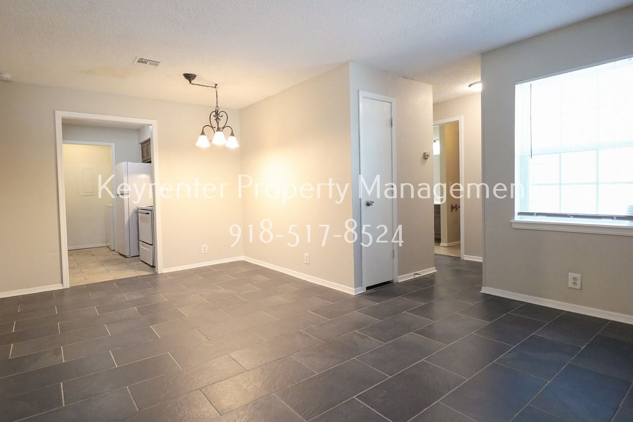 2421 E 87th St #261 - Photo 7 of 15