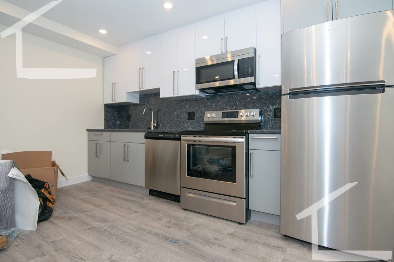 205 Commonwealth Ave #205 - Photo 5 of 6