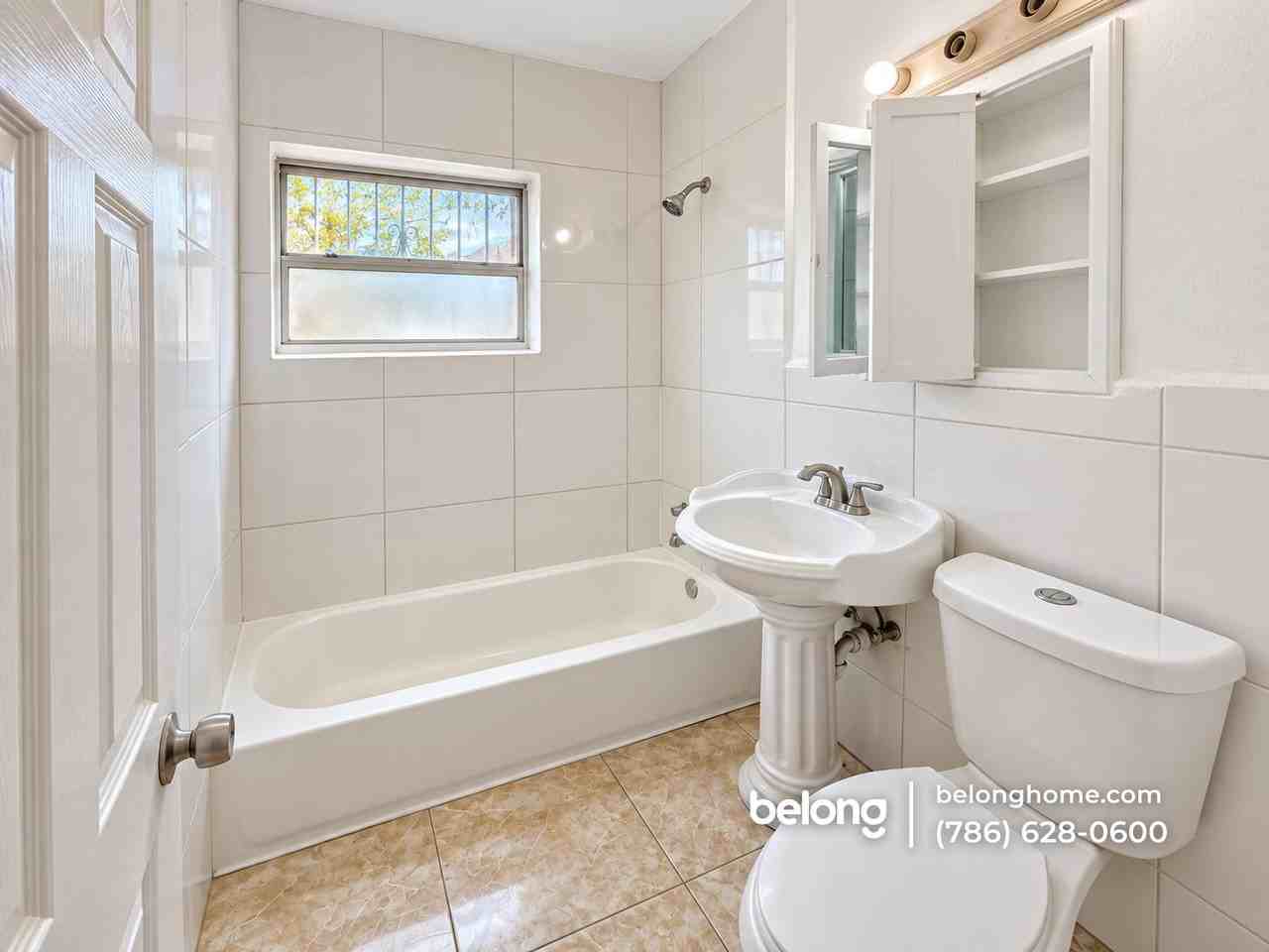 2830 Nw 151st Ter - Photo 7 of 9