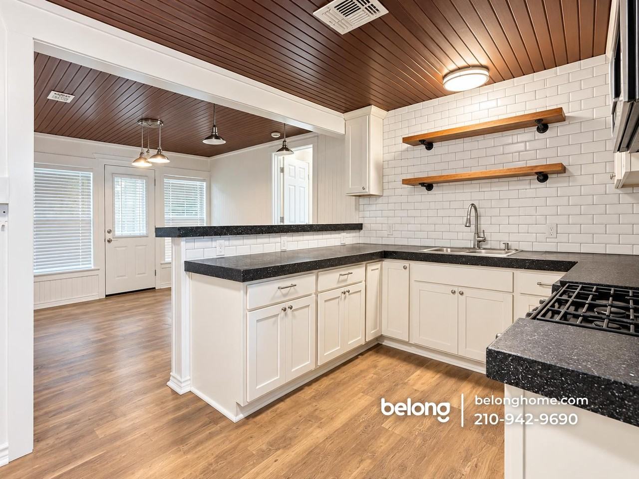 4052 Laguna Shores Rd - Photo 2 of 12