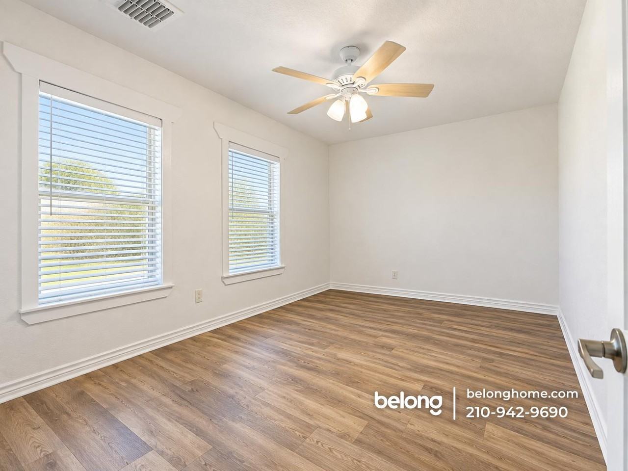 4052 Laguna Shores Rd - Photo 4 of 12