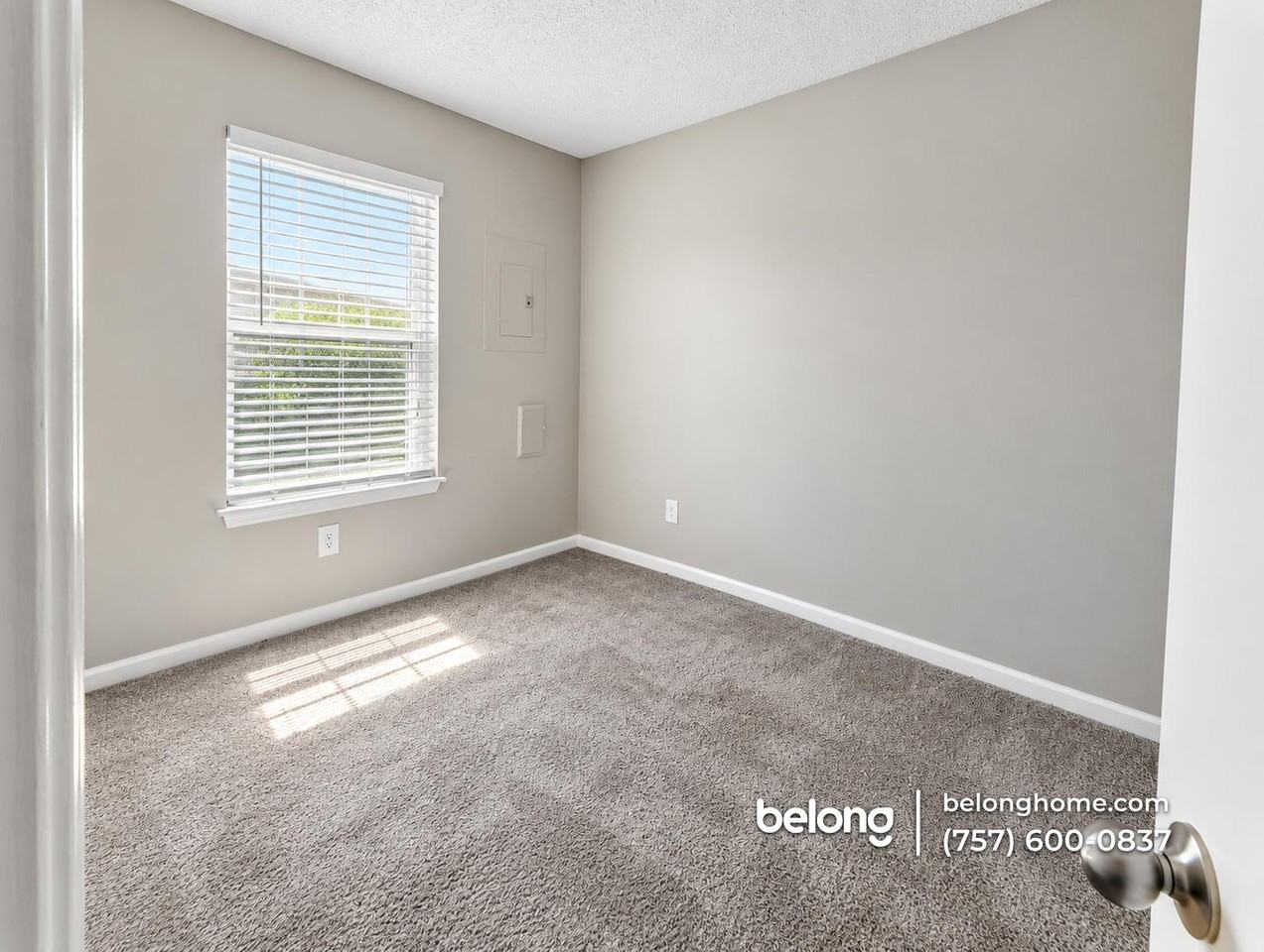 3505 Remington Ct - Photo 3 of 4
