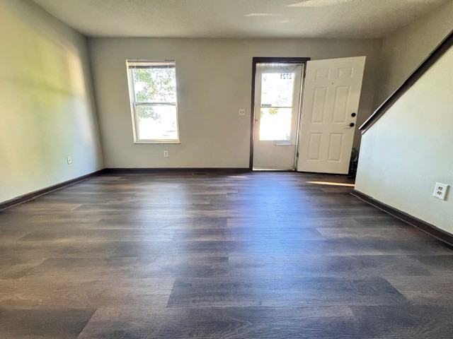2721 Four Seasons Dr - Photo 2 of 22