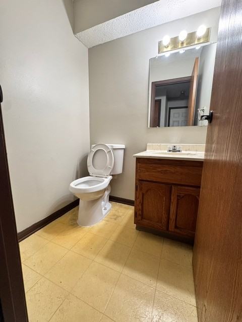 2721 Four Seasons Dr - Photo 3 of 22