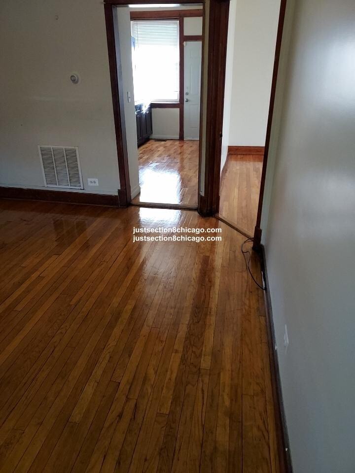 1001 N Lamon Ave #2 - Photo 5 of 6