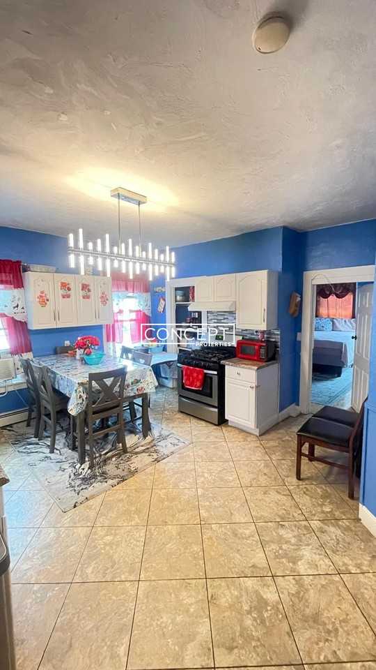 122 French Ave #2 - Photo 2 of 11