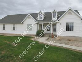 featured image of 917 S Laurie Ln