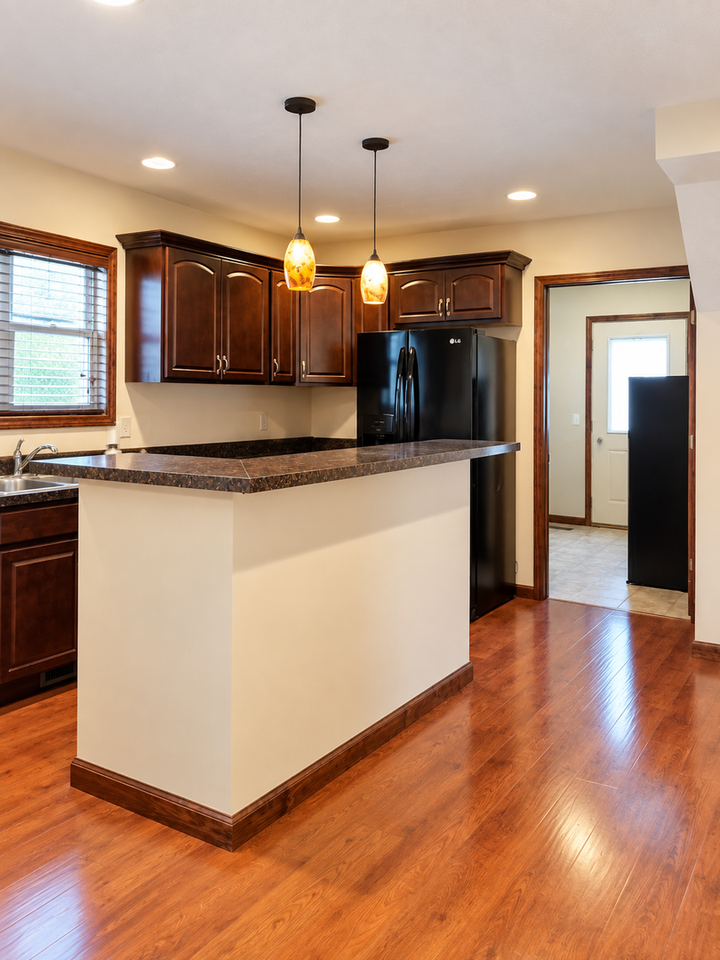 1413 S Grant St - Photo 5 of 19