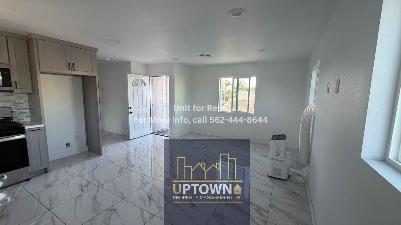 15111 1/2 Ryon Ave - Photo 4 of 10
