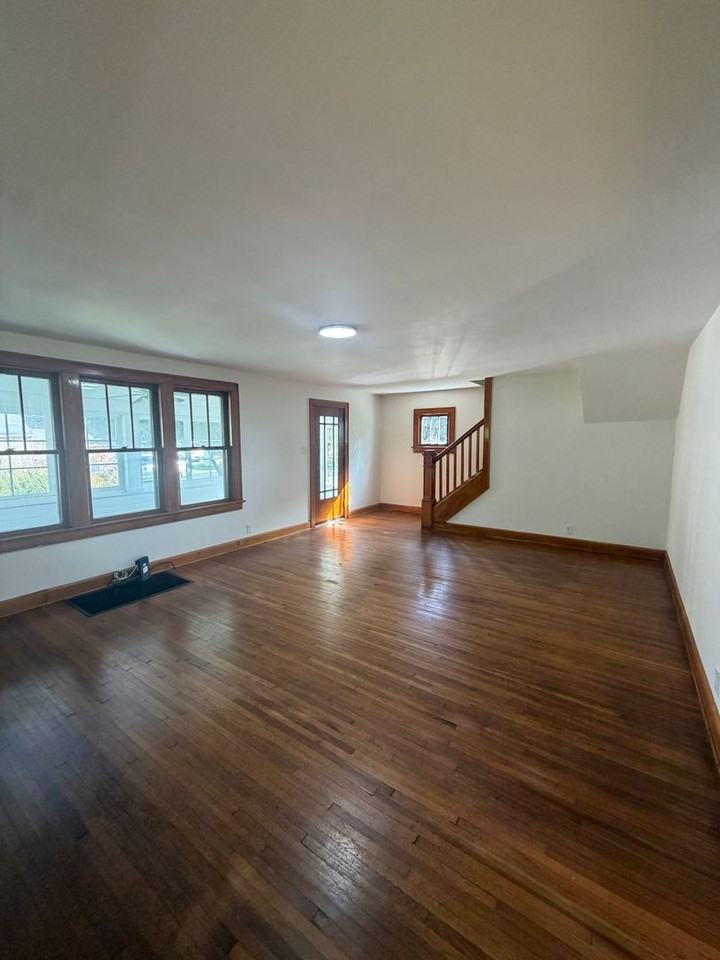 4461 Floyd Dr - Photo 2 of 17