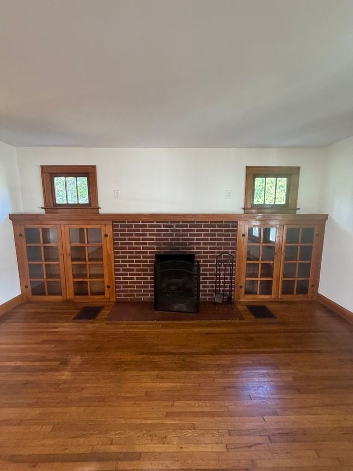 4461 Floyd Dr - Photo 3 of 17