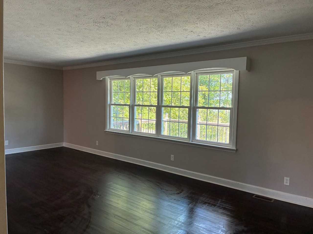 4145 Skyland Dr - Photo 5 of 20