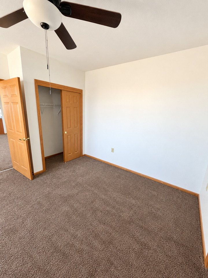28 N Brown St - Photo 7 of 24
