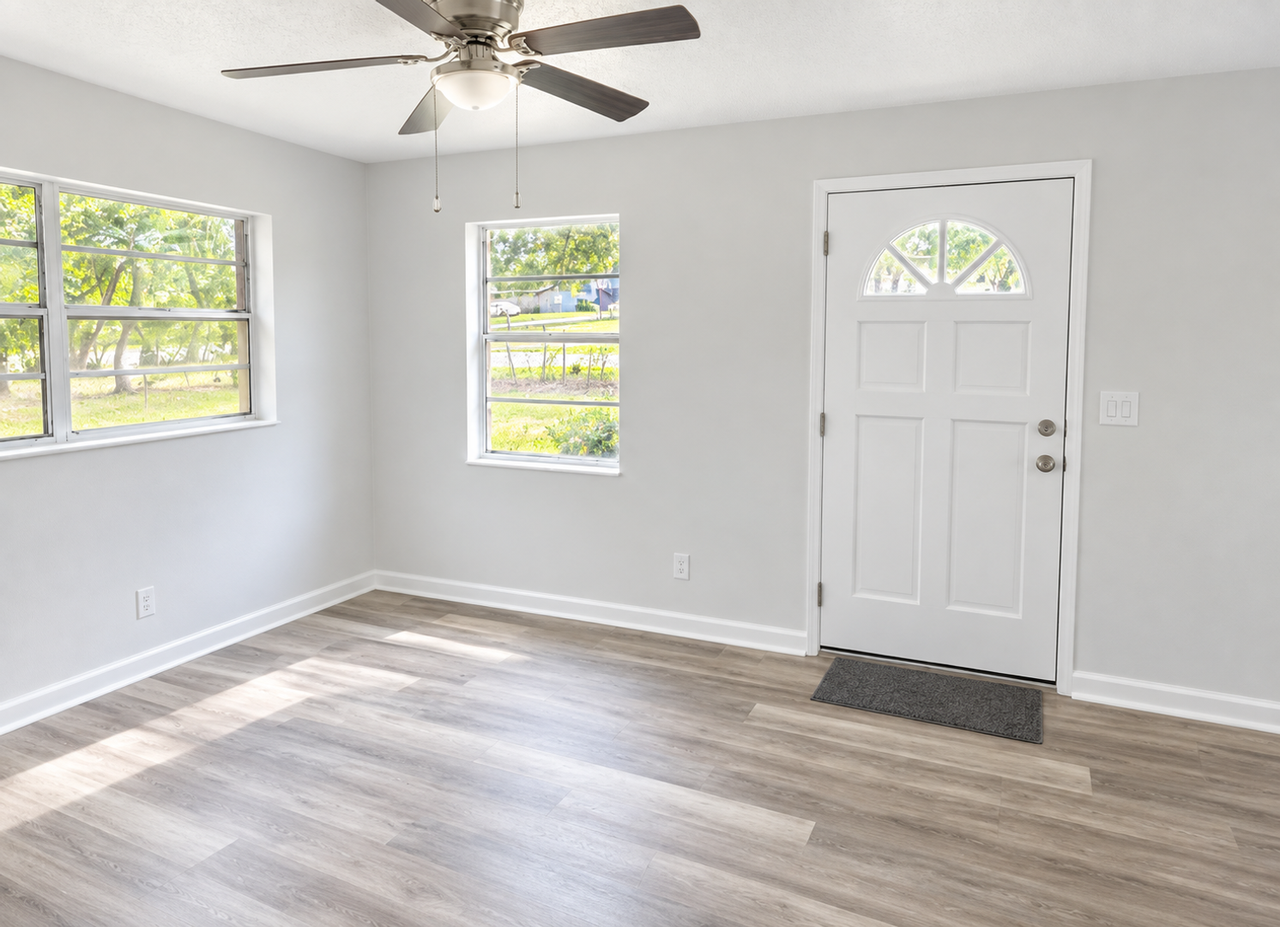 3849 Ne 5th St - Photo 2 of 4