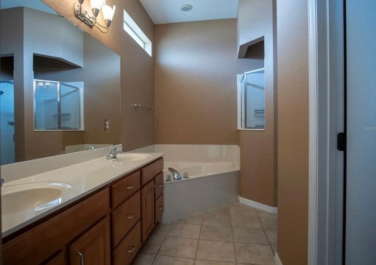 3877 Se 43rd Cir - Photo 7 of 8