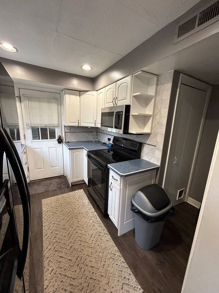 1299 Letchworth Rd - Photo 6 of 20